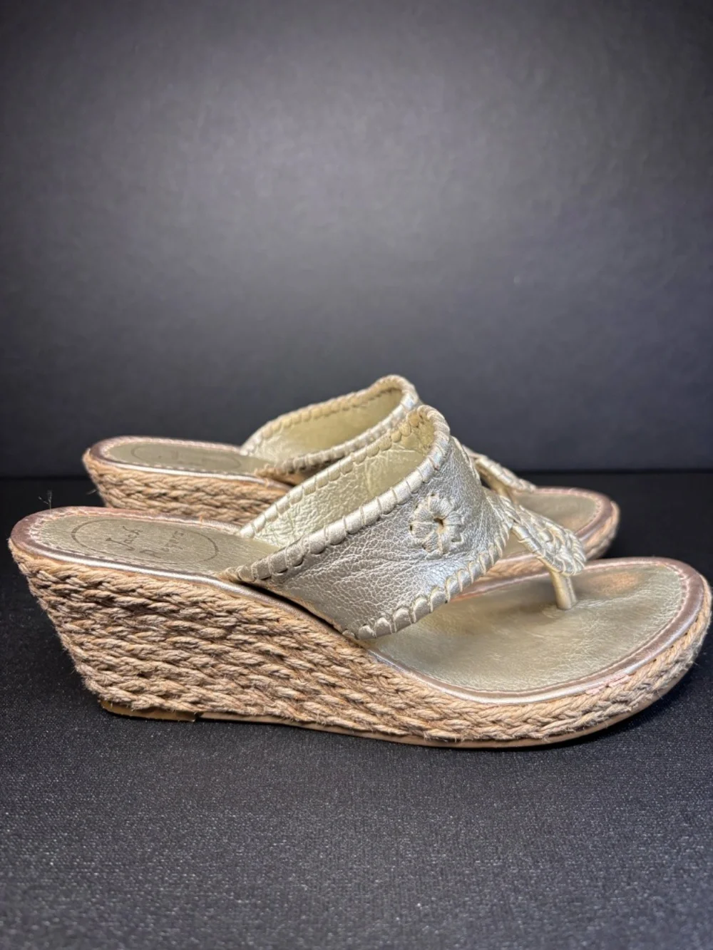 Jack Rogers Champagne Leather Espadrille Wedge Sandals Size 7 Thong Slide Heels
